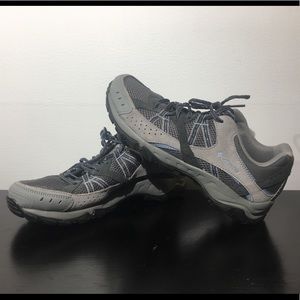Columbia hiking trail shoes